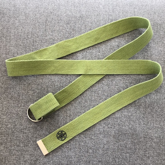 Used once! - GAIAM Studio Select Premium Yoga Strap - Stretch/Align/Strengthen - Picture 4 of 6